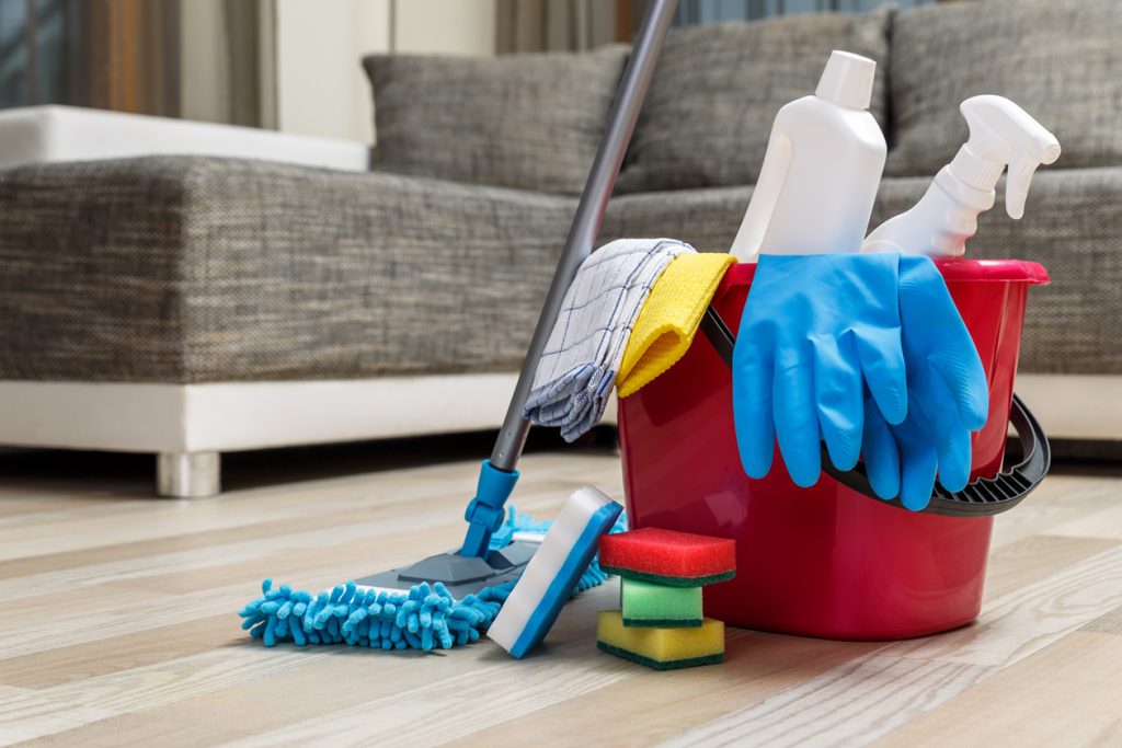 avoid-spring-cleaning-injuries-with-these-tips